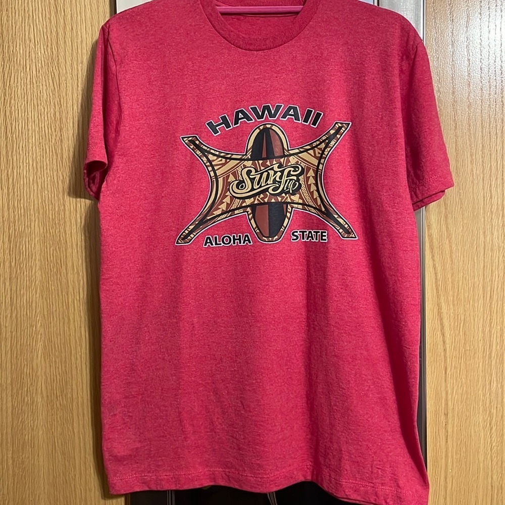Hawaii Surfs Up short sleeve tee shirt no tags size Medium?  Aloha State
